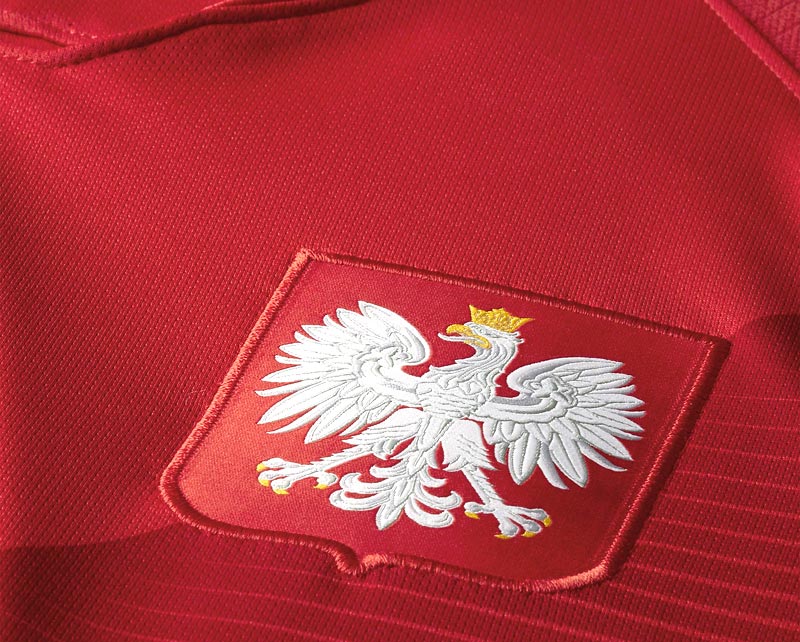 ポーランド代表 ロシアw杯ユニフォームは イーグルの残像 を表現