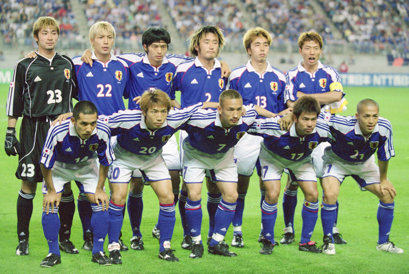 W杯を前に日本代表歴代ユニフォームを見る！「2001年コントラストモデル」