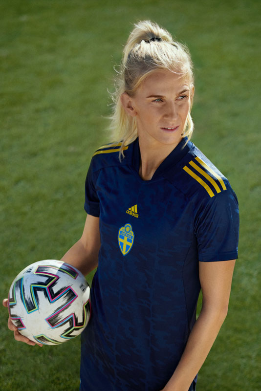 スウェーデン女子代表 22新ユニフォーム発表 まさかの チーム戦力分析プリント 付き