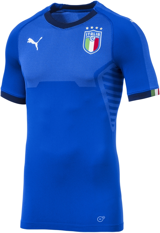 イタリア代表 18年に向けた新ユニフォームを発表 ブッフォン着用でデビュー