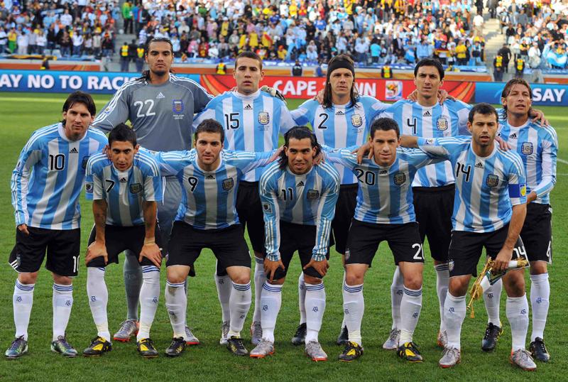 アルゼンチン代表 メッシ ユニフォーム 2010年丈半袖 - ウェア
