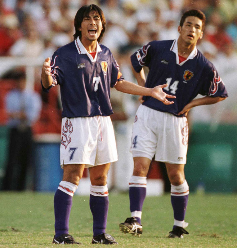 検索1998年 日本代表 フランスW杯 ユニフォーム 当時物 炎 アシックス