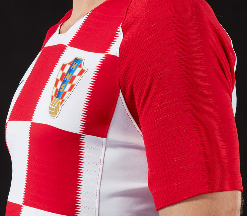クロアチア代表 ロシアw杯に向けたチェック柄の新ユニフォームを発表
