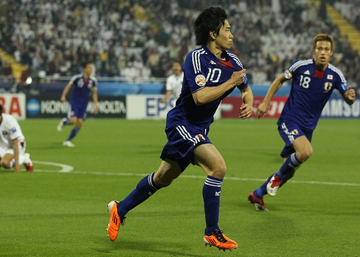 日本代表 アジアカップで 背番号10 を背負った5人の男