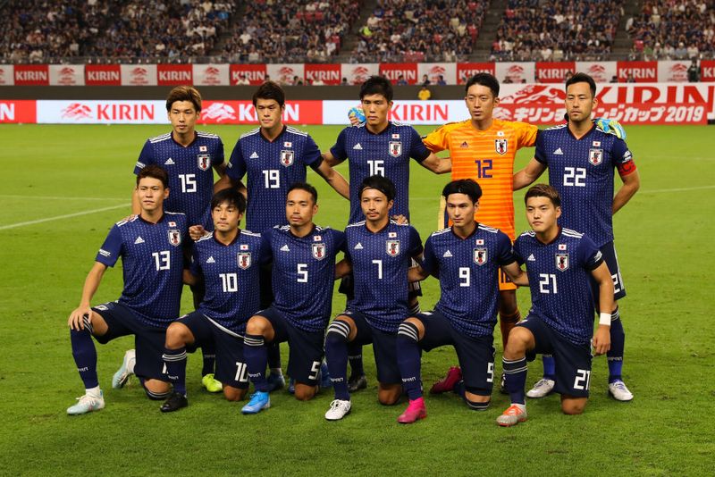 国旗と違う色のユニフォームを着る8つのサッカー代表チーム