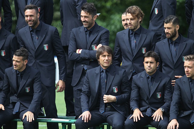 スーツを着たイタリア代表は たぶん世界で一番かっこいい