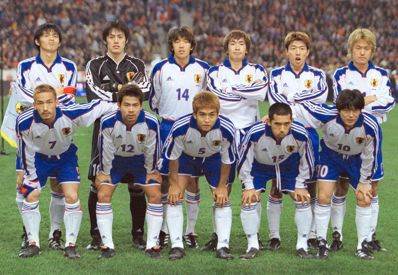 W杯を前に日本代表歴代ユニフォームを見る！「2001年コントラストモデル」