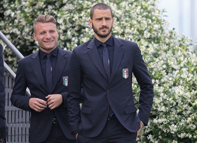縫う スポーツの試合を担当している人 キャンドル イタリア サッカー 代表 スーツ 嫉妬 と遊ぶ 少ない
