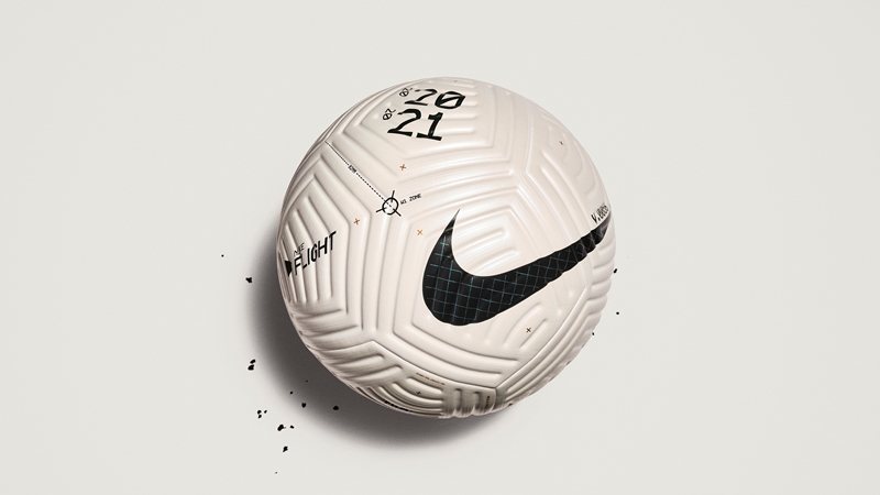 NIKEの革新的サッカーボール『フライト』を入手！元Jリーガーに蹴って 