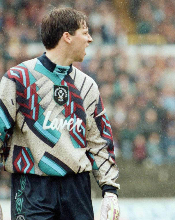 90年代イングランドサッカー、「色やデザインが酷かったGK